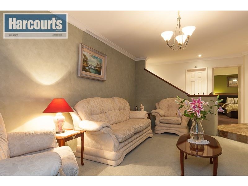 11 Bainbridge Mews, Currambine WA 6028