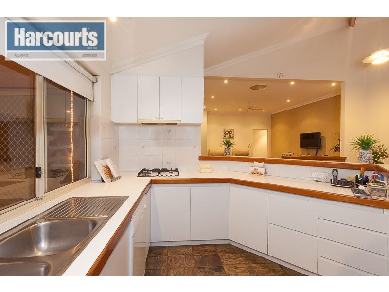 11 Bainbridge Mews, Currambine WA 6028