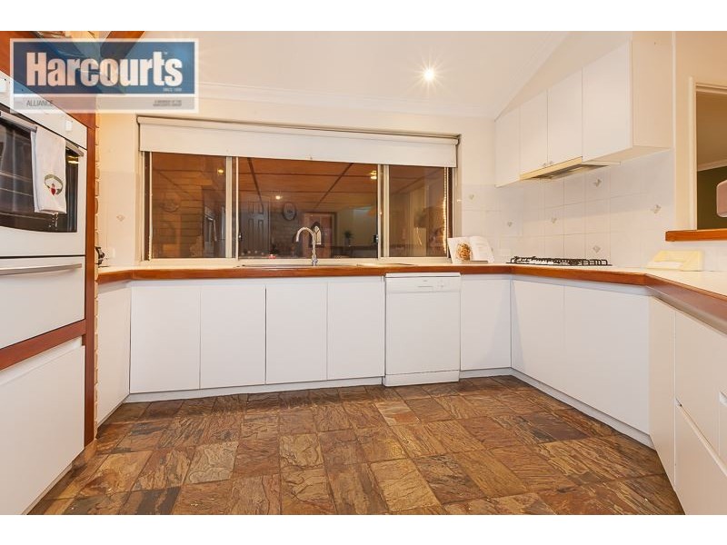 11 Bainbridge Mews, Currambine WA 6028