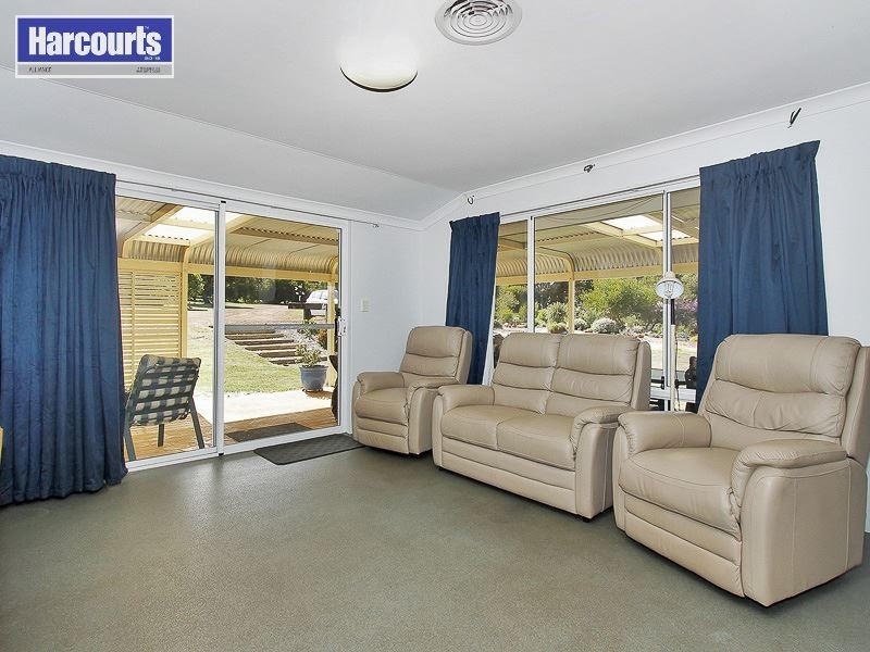 65 Ayrshire Loop, Lower Chittering WA 6084