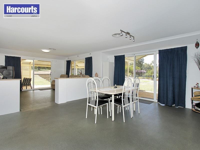 65 Ayrshire Loop, Lower Chittering WA 6084
