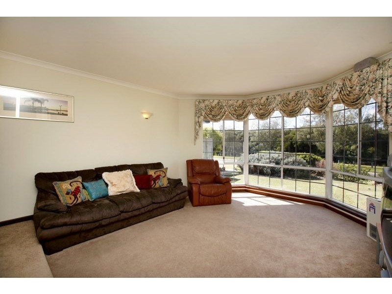 5 St Cloud Gardens, Connolly WA 6027