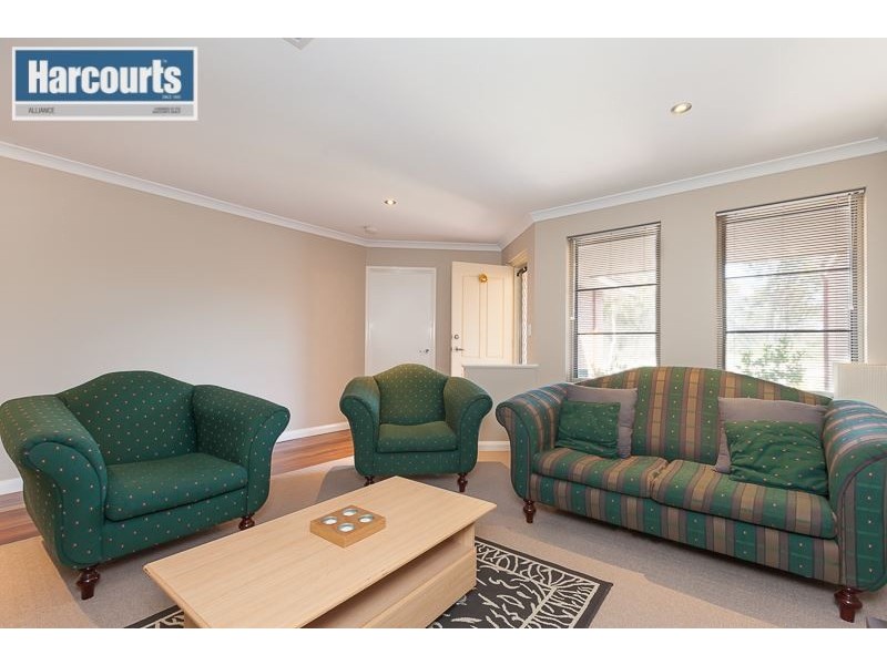 66 Harden Park Trail, Carramar WA 6031