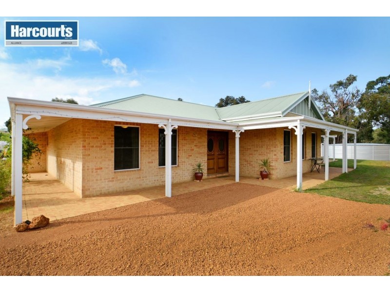 22 Shorthorn Pass, Lower Chittering WA 6084