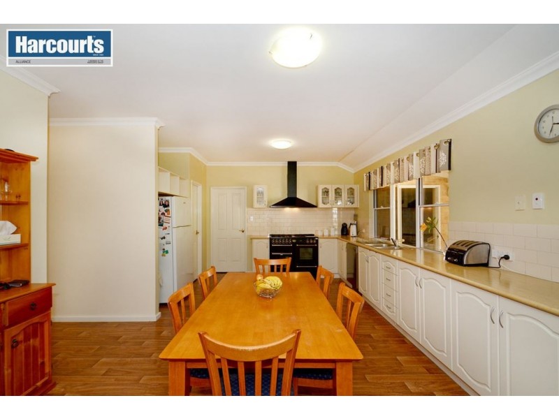 22 Shorthorn Pass, Lower Chittering WA 6084