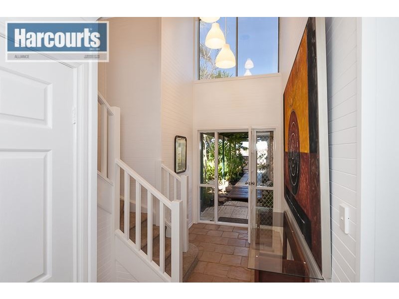 33 Canterbury Circle, Currambine WA 6028