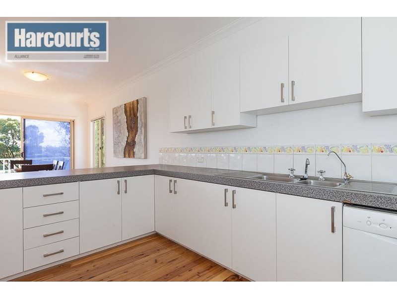 33 Canterbury Circle, Currambine WA 6028