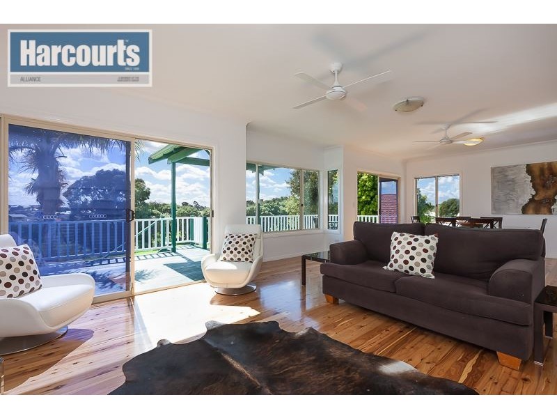 33 Canterbury Circle, Currambine WA 6028