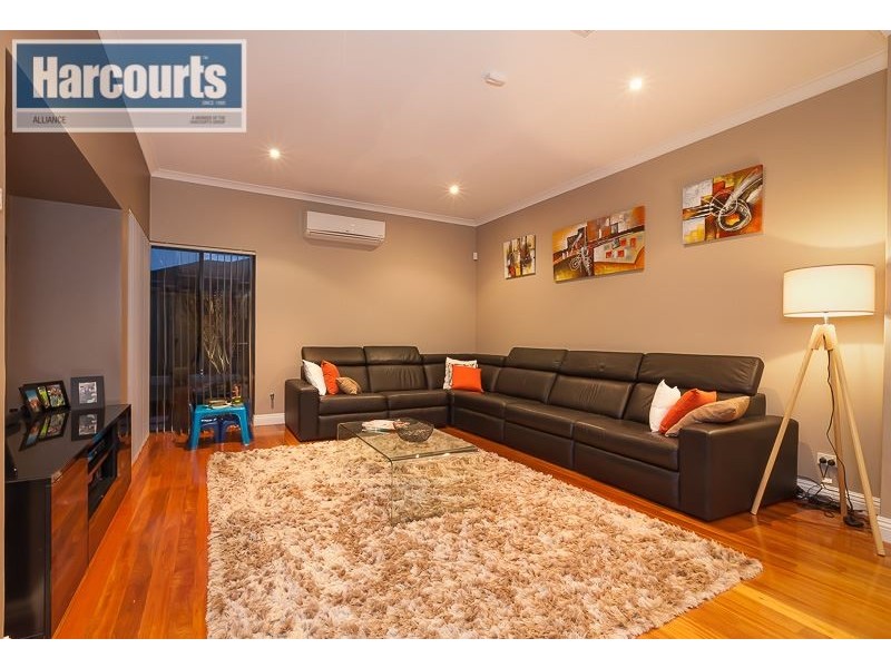 4 Chandela Loop, Currambine WA 6028