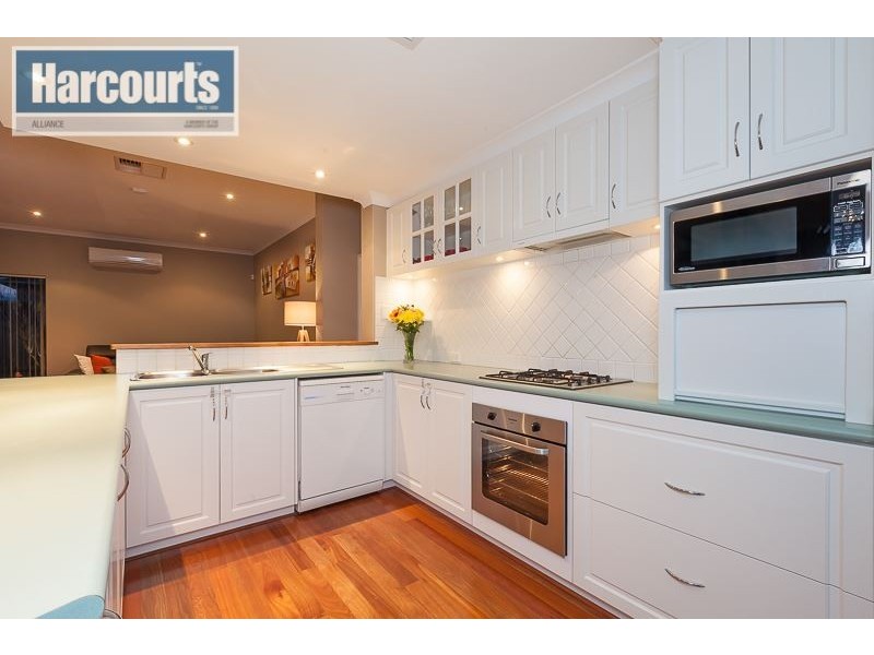 4 Chandela Loop, Currambine WA 6028