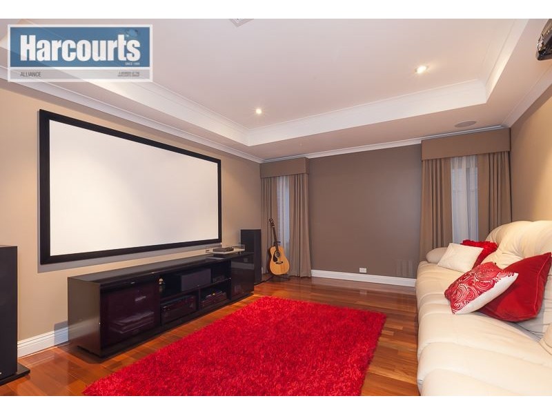 4 Chandela Loop, Currambine WA 6028