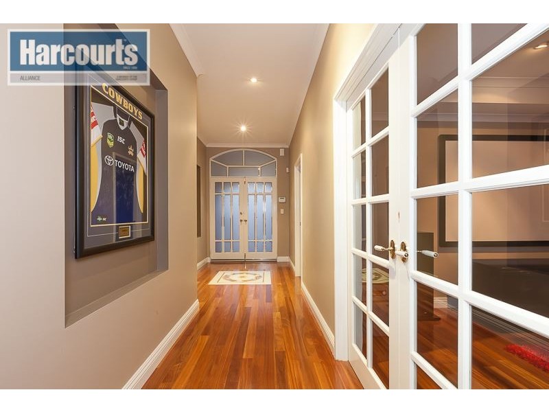 4 Chandela Loop, Currambine WA 6028