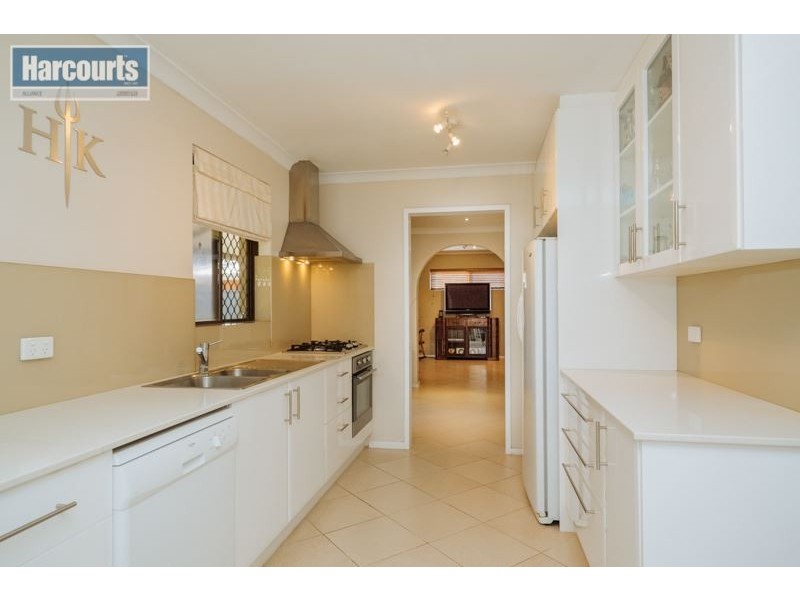 167 Bridgewater Drive, Kallaroo WA 6025