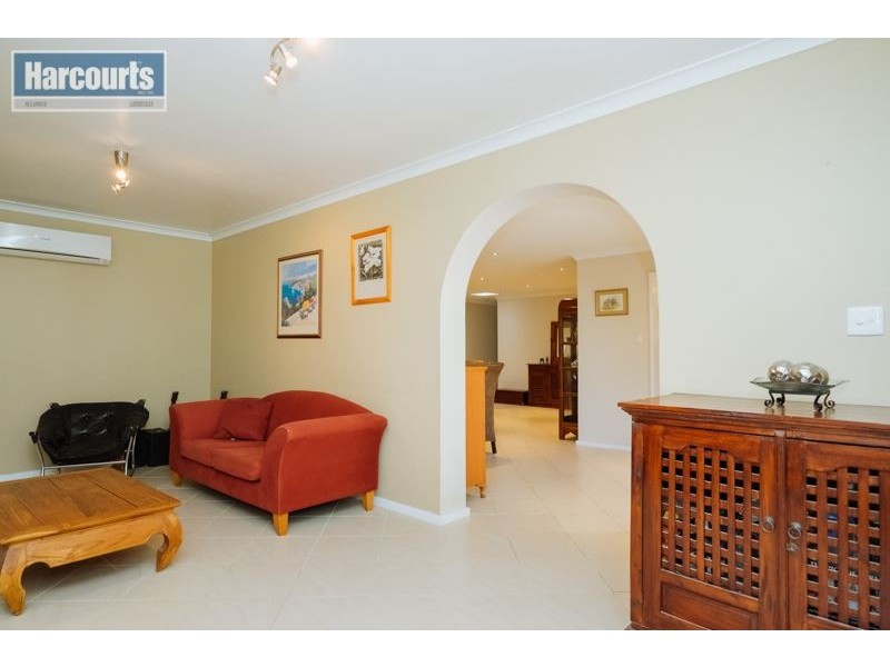 167 Bridgewater Drive, Kallaroo WA 6025