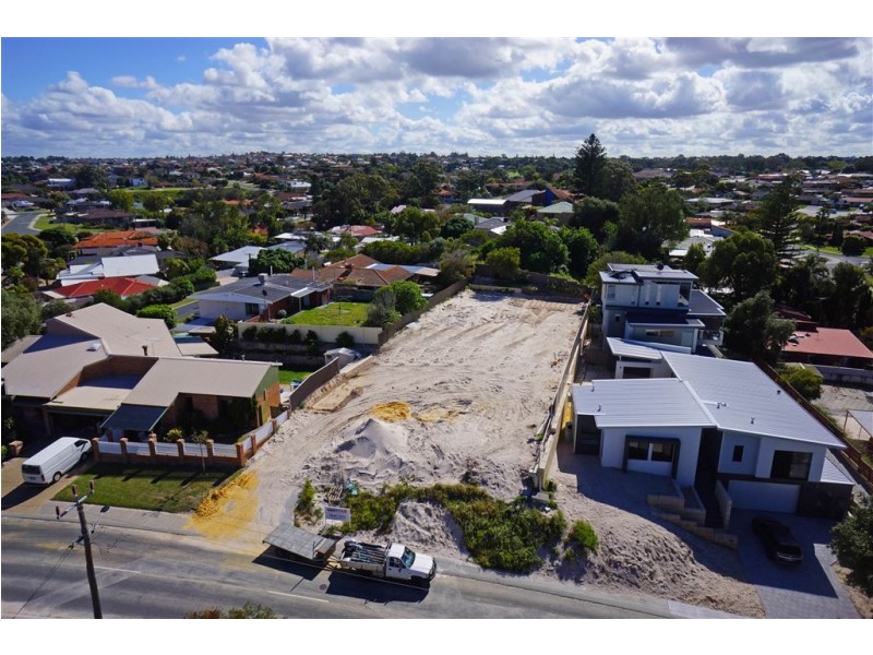 243/31 Gnobar Way, Mullaloo WA 6027