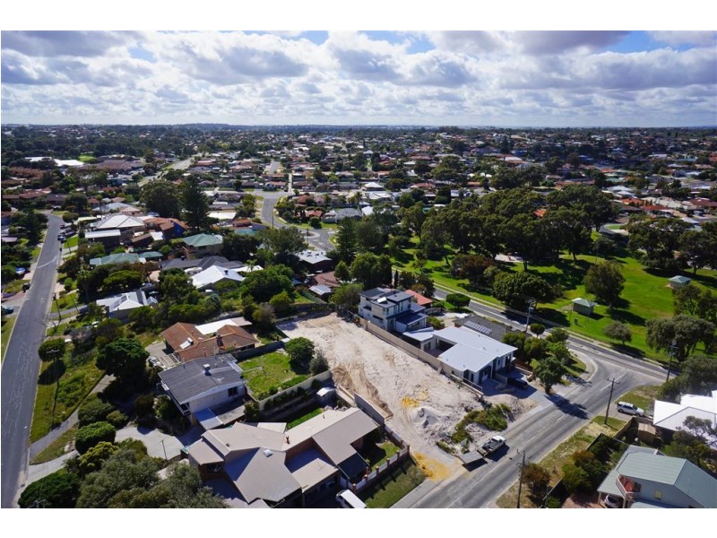 243/31 Gnobar Way, Mullaloo WA 6027