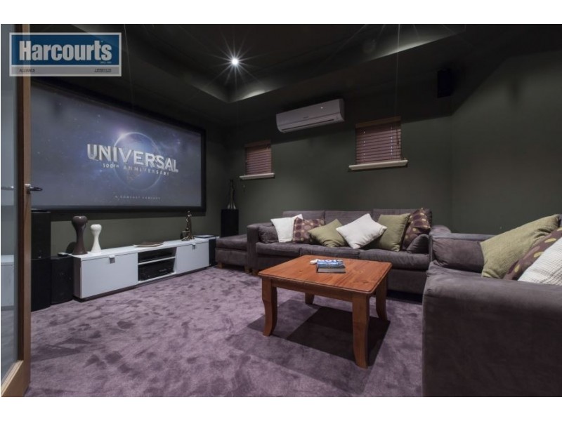 59 Oakdene Drive, Madeley WA 6065