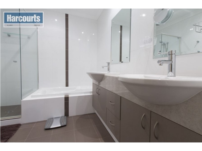 59 Oakdene Drive, Madeley WA 6065