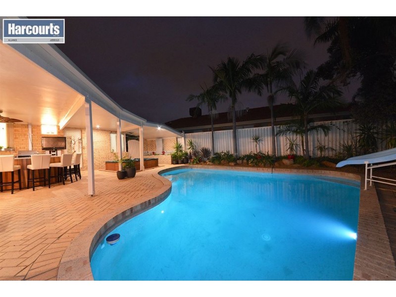 6 Dux Court, Duncraig WA 6023