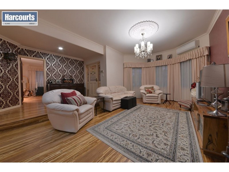 6 Dux Court, Duncraig WA 6023