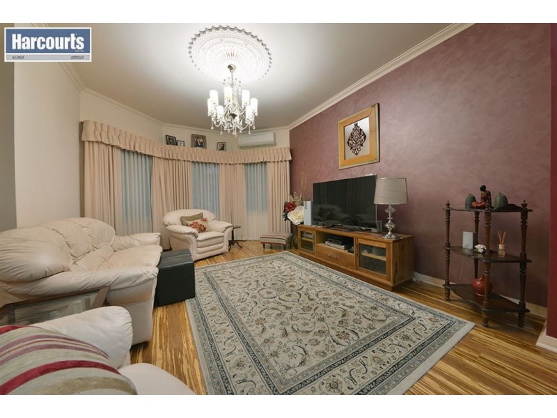 6 Dux Court, Duncraig WA 6023