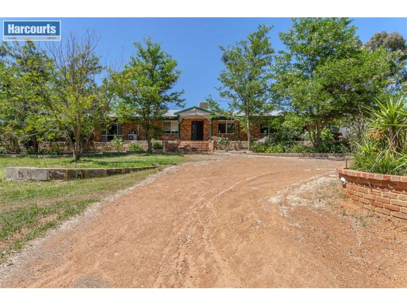 322 Cathedral Avenue, Brigadoon WA 6069