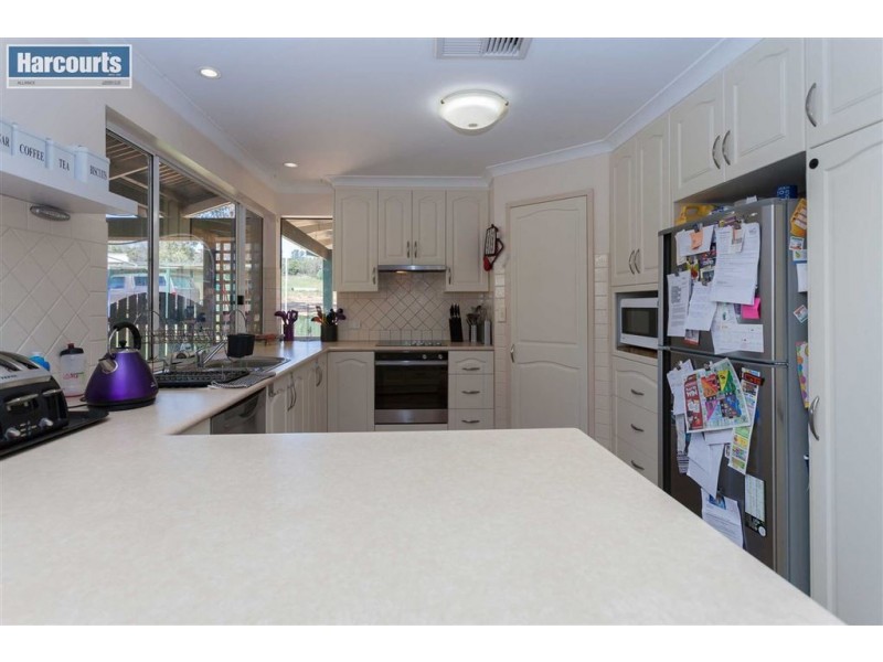 322 Cathedral Avenue, Brigadoon WA 6069