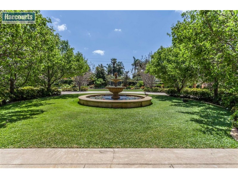 20 Golfview Place, Gnangara WA 6077