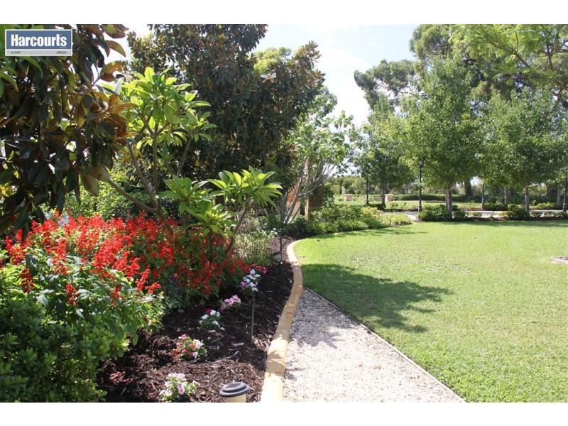 20 Golfview Place, Gnangara WA 6077