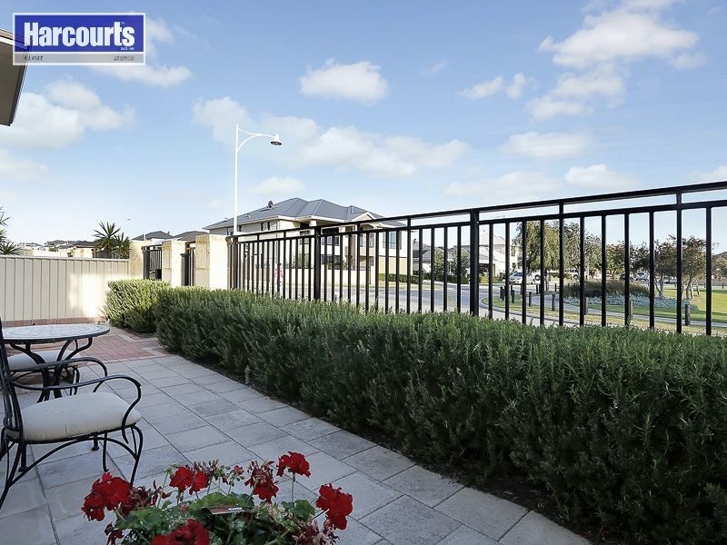 32 Windmill Circle, Burns Beach WA 6028