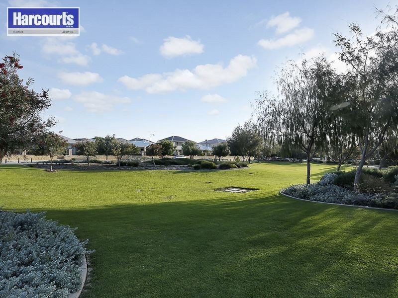32 Windmill Circle, Burns Beach WA 6028