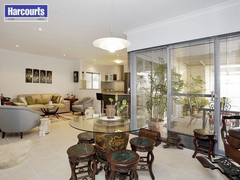 32 Windmill Circle, Burns Beach WA 6028