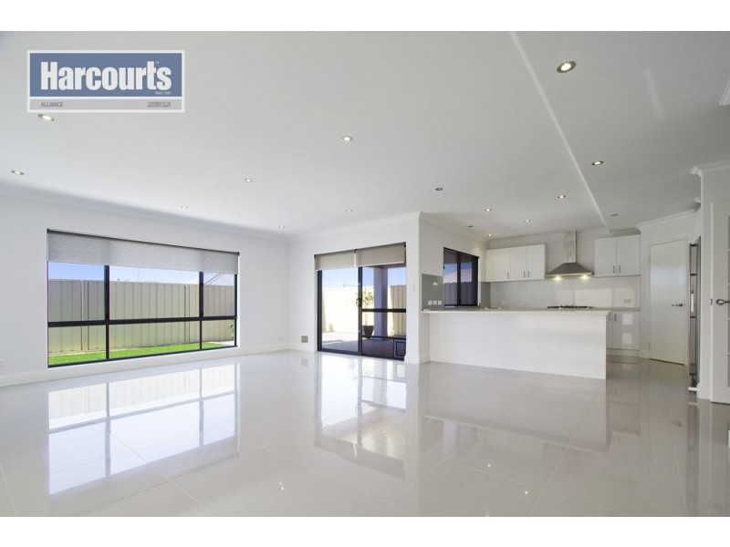 73 Cooper Street, Madeley WA 6065