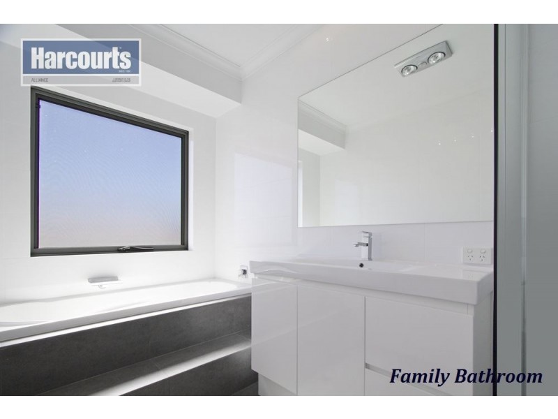 73 Cooper Street, Madeley WA 6065