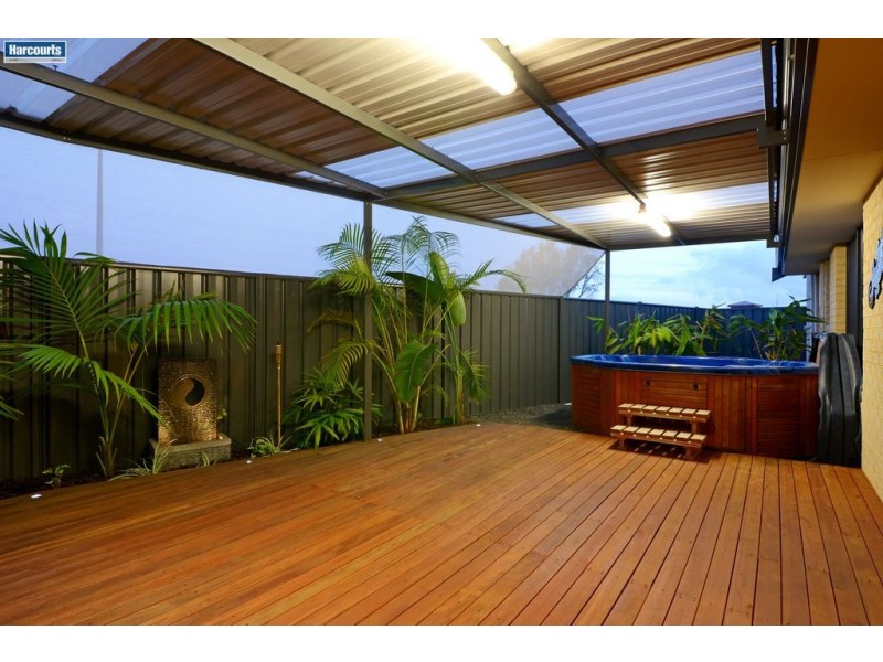 82 Kurrajong Boulevard, Banksia Grove WA 6031