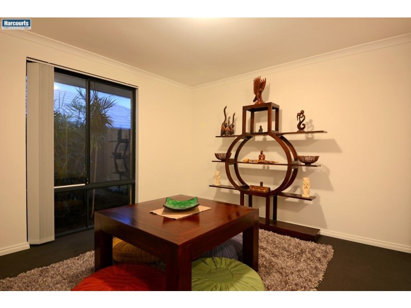 82 Kurrajong Boulevard, Banksia Grove WA 6031