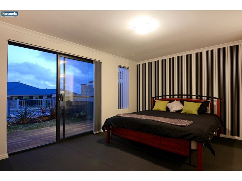 82 Kurrajong Boulevard, Banksia Grove WA 6031