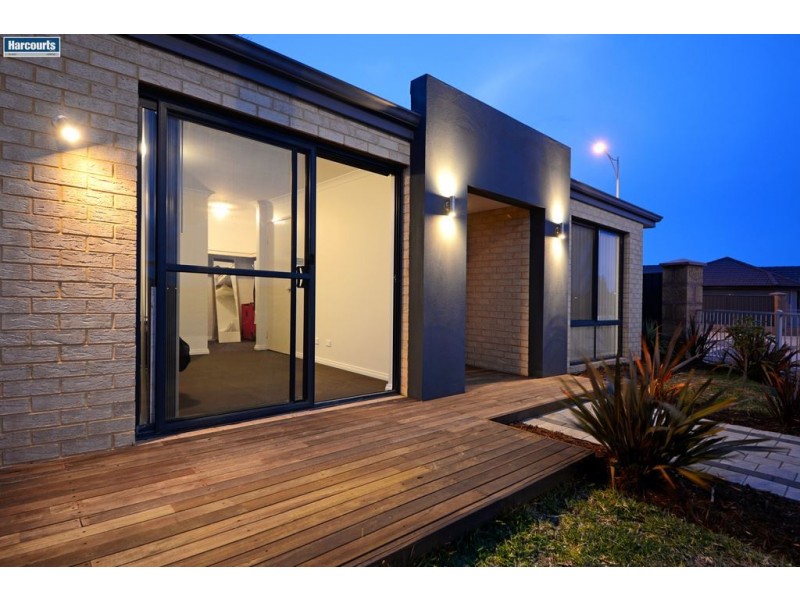 82 Kurrajong Boulevard, Banksia Grove WA 6031