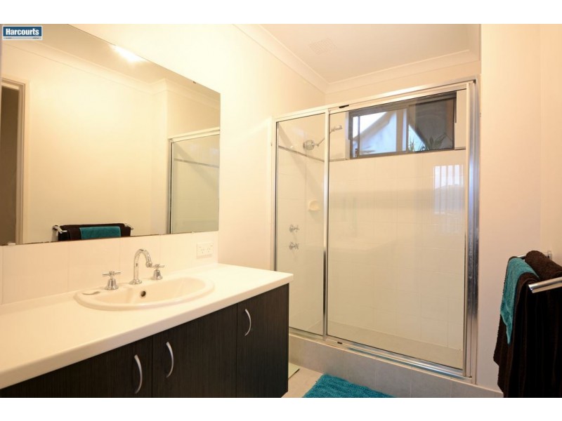 82 Kurrajong Boulevard, Banksia Grove WA 6031