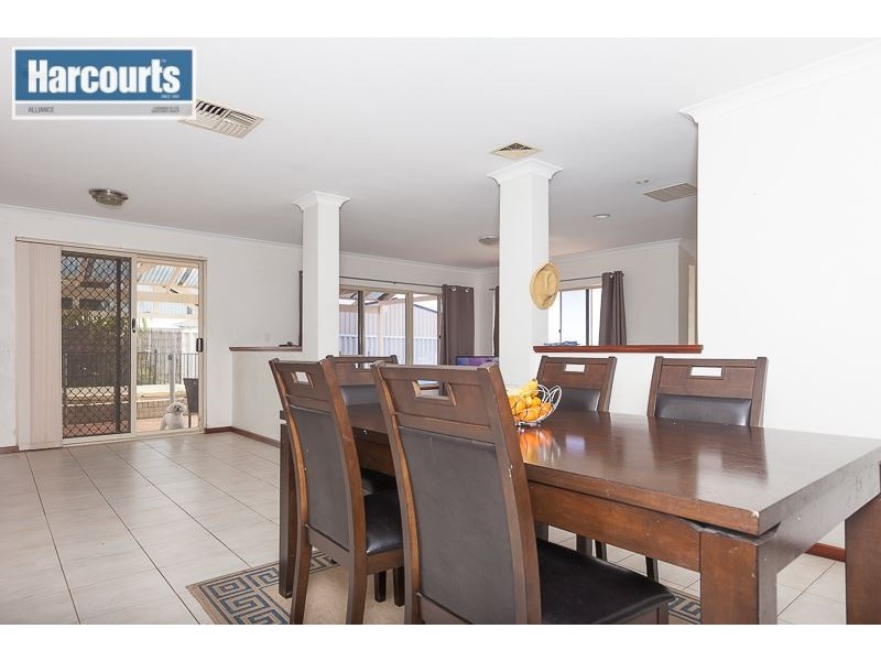 22 Fairway Circle, Connolly WA 6027