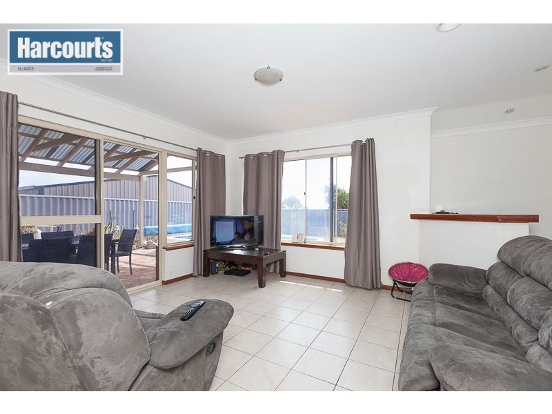 22 Fairway Circle, Connolly WA 6027