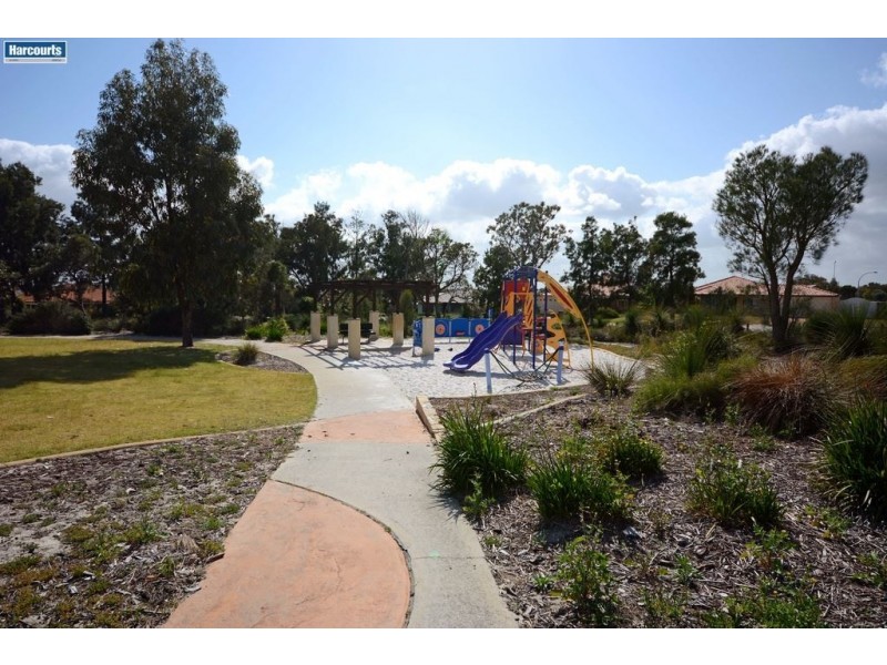 39 Parakeelya Road, Banksia Grove WA 6031