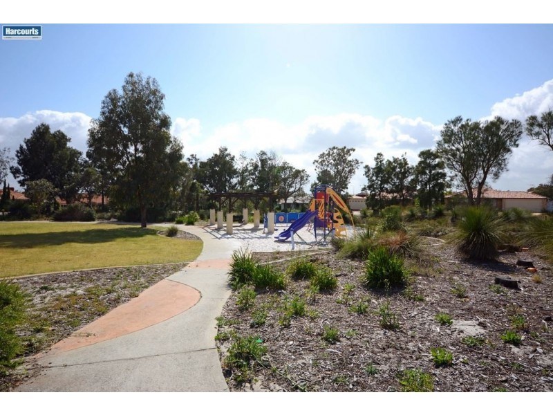39 Parakeelya Road, Banksia Grove WA 6031