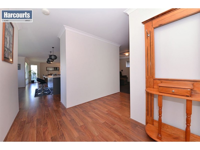 42 Salwood Loop, Banksia Grove WA 6031
