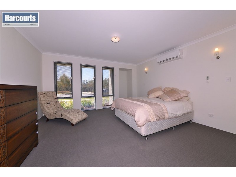 42 Salwood Loop, Banksia Grove WA 6031