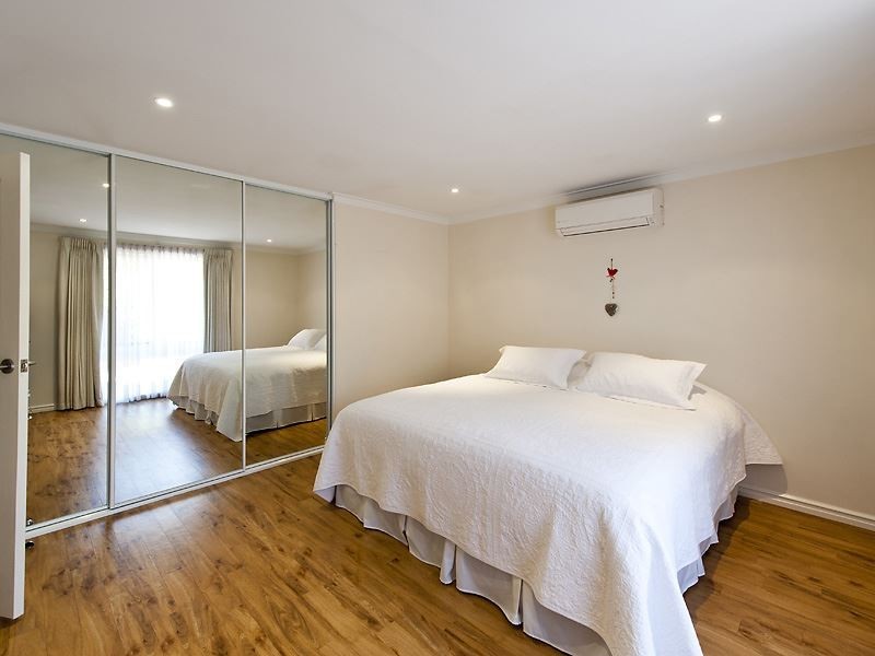 25 Coorong Place, Kallaroo WA 6025