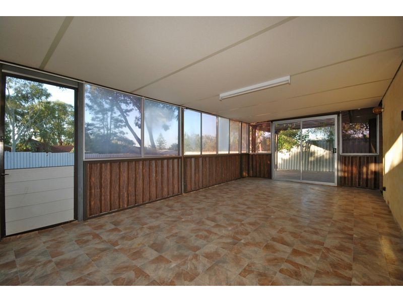 52 Spinaway Street, Craigie WA 6025