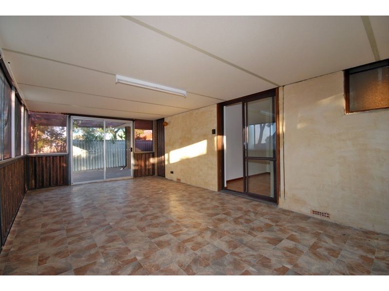 52 Spinaway Street, Craigie WA 6025