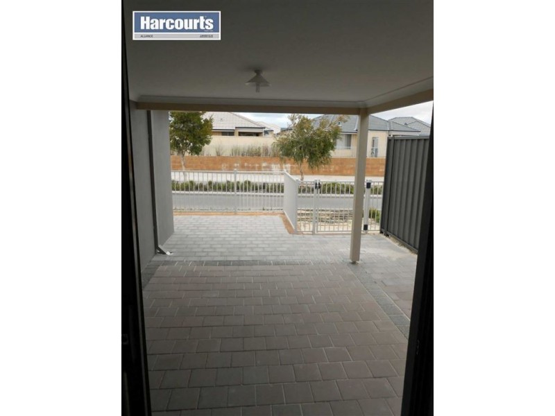 4 Lemann Turn, Banksia Grove WA 6031