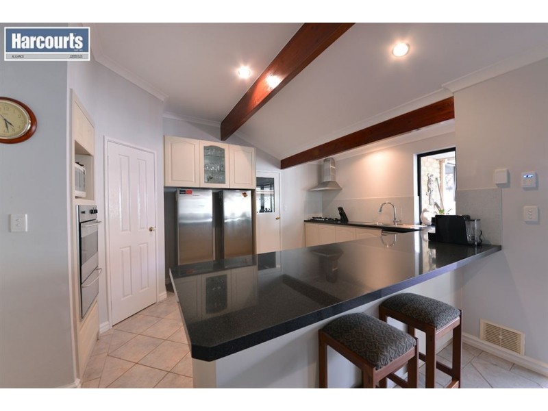 11 Raffles Court, Currambine WA 6028